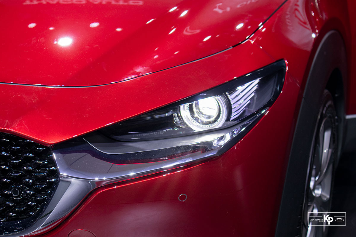Ảnh Đèn pha xe Mazda CX-30 2021 a1